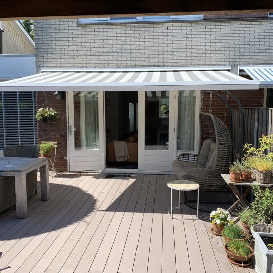 zonnescherm doek almere