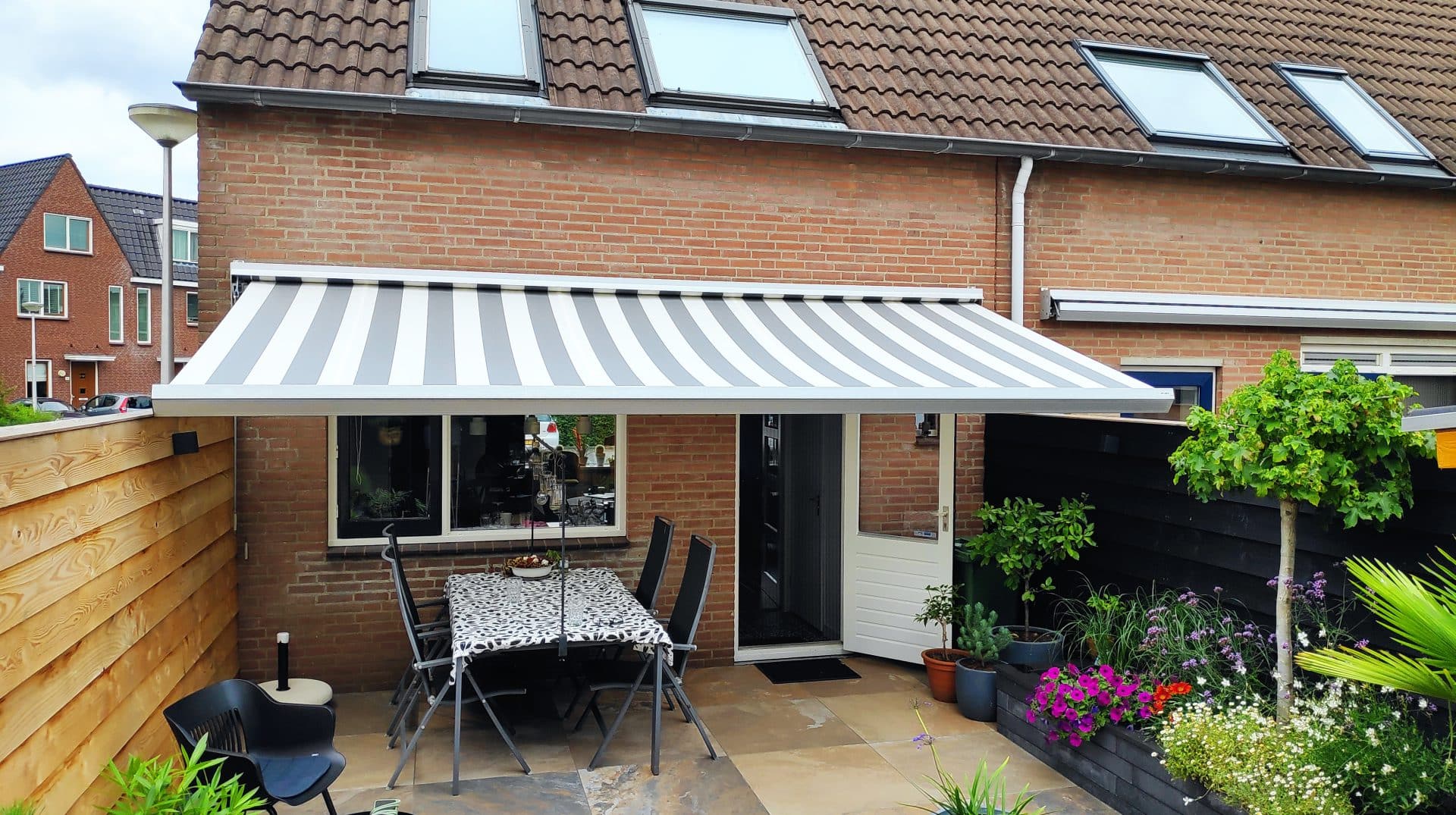 zonnescherm doek nieuwerkerk