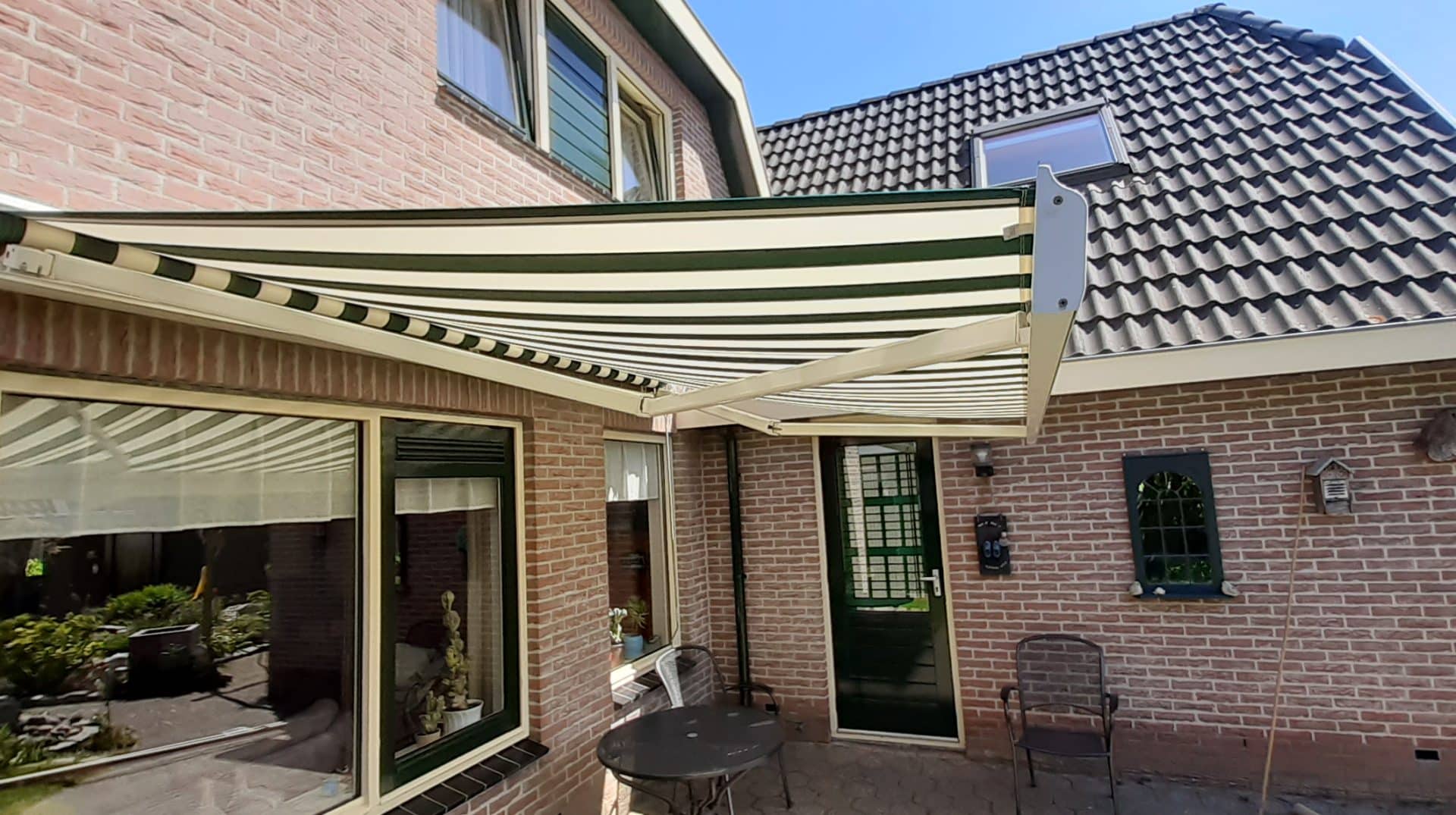 zonwering doek tuitjenhorn